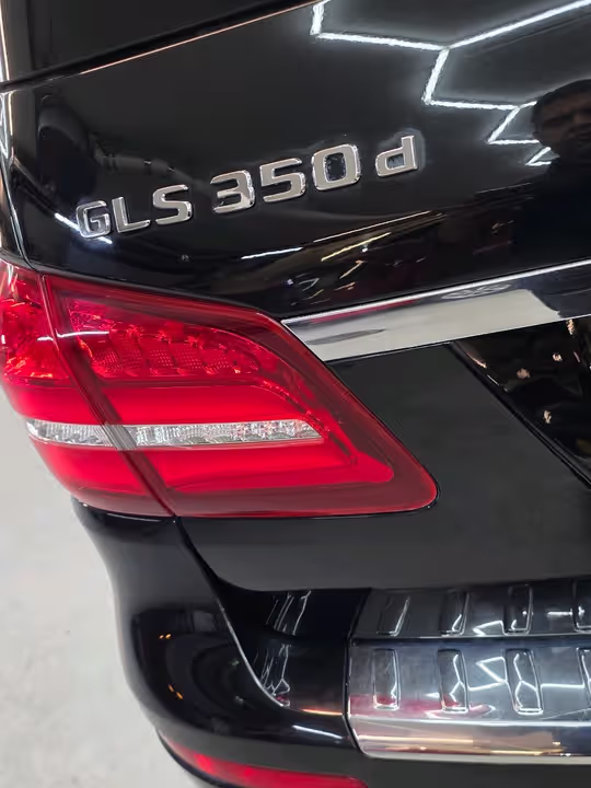 Mercedes GLS350 sisäpuhdistus – Varma Autopesu